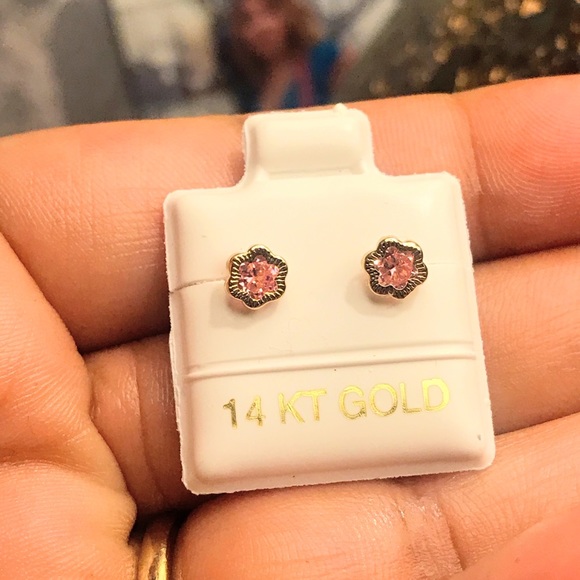 Solid 14k stud earrings light pink flower shape. - Picture 1 of 2